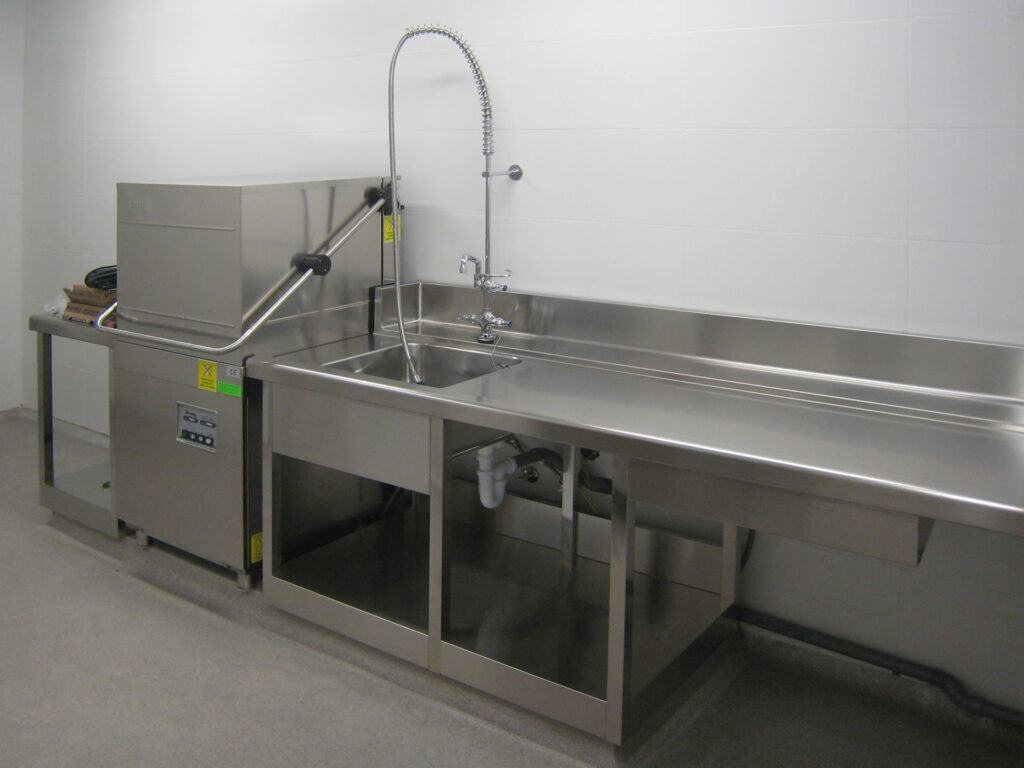 Zona Fregadero cocina hotel Alma Burlada