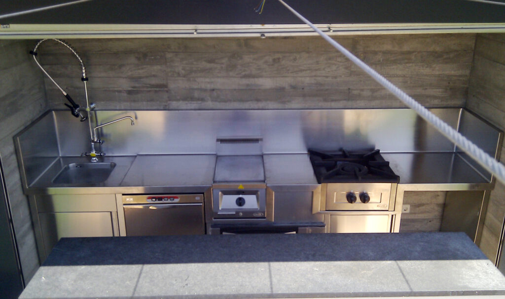 Cocina exterior inoxidable en Arnedo