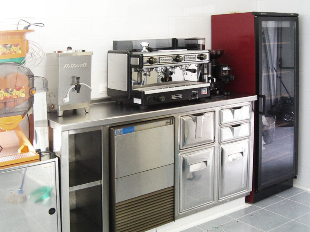 Armario café cocina hotel AC Zizur