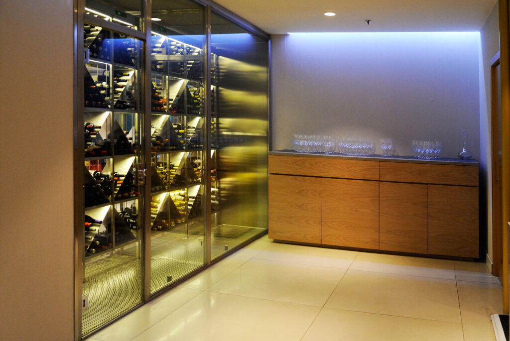 Armario botellas Hotel NH Eurobuilding