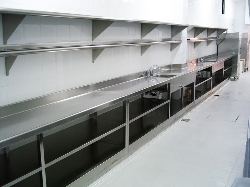 Fregaderos cocina Hotel Palacio de Oriol